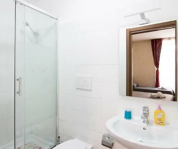 Enrico Pensión Roma